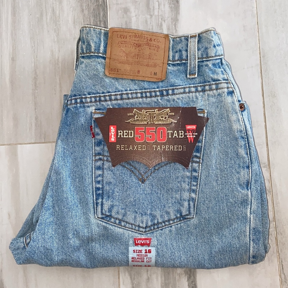 Vtg. Levi’s 551 Relaxed & Tapered Acid Wash (1997), 32x30, NWT, $69 MSRP - Picture 3 of 14